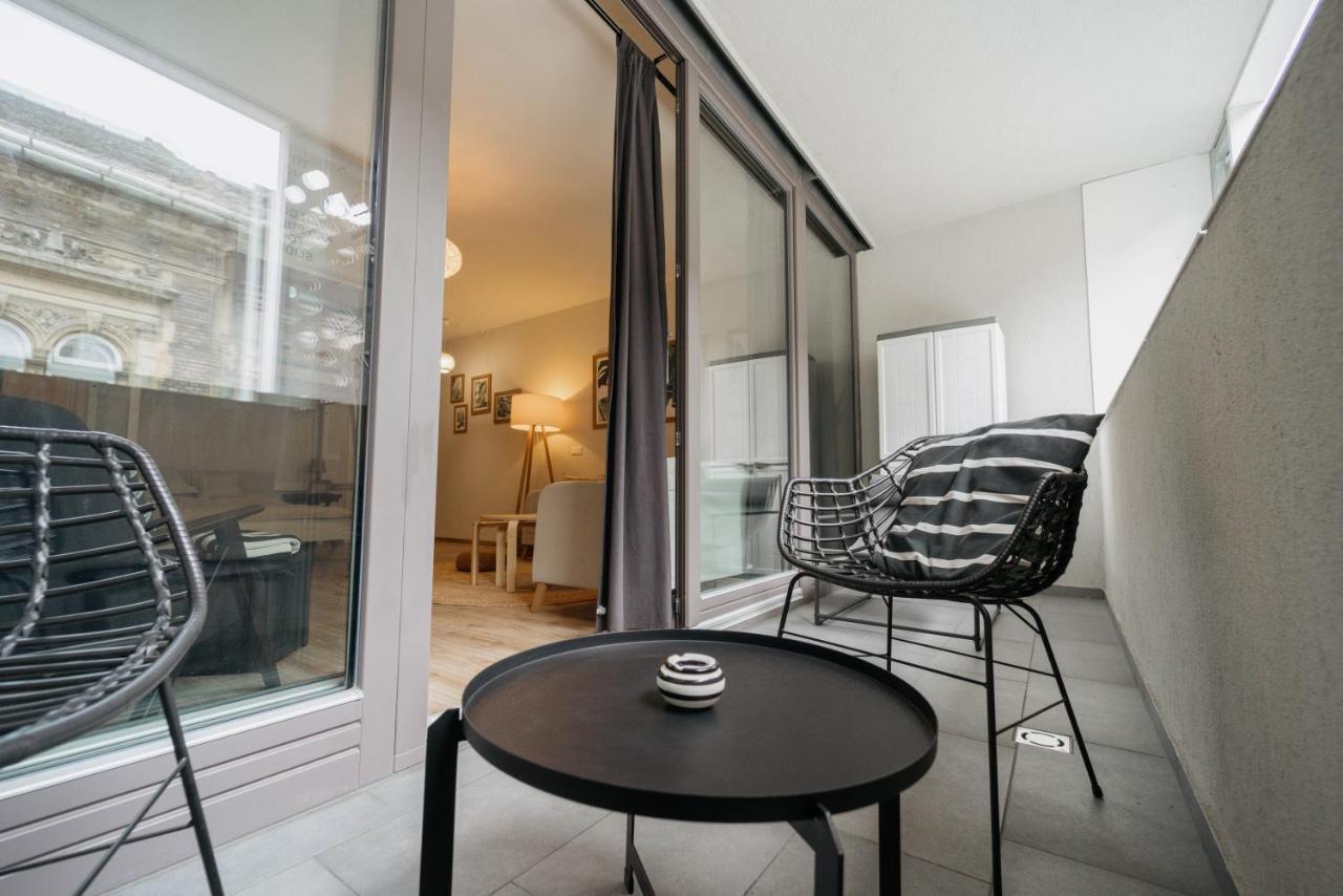 Monkey Suite Budapest Exteriör bild