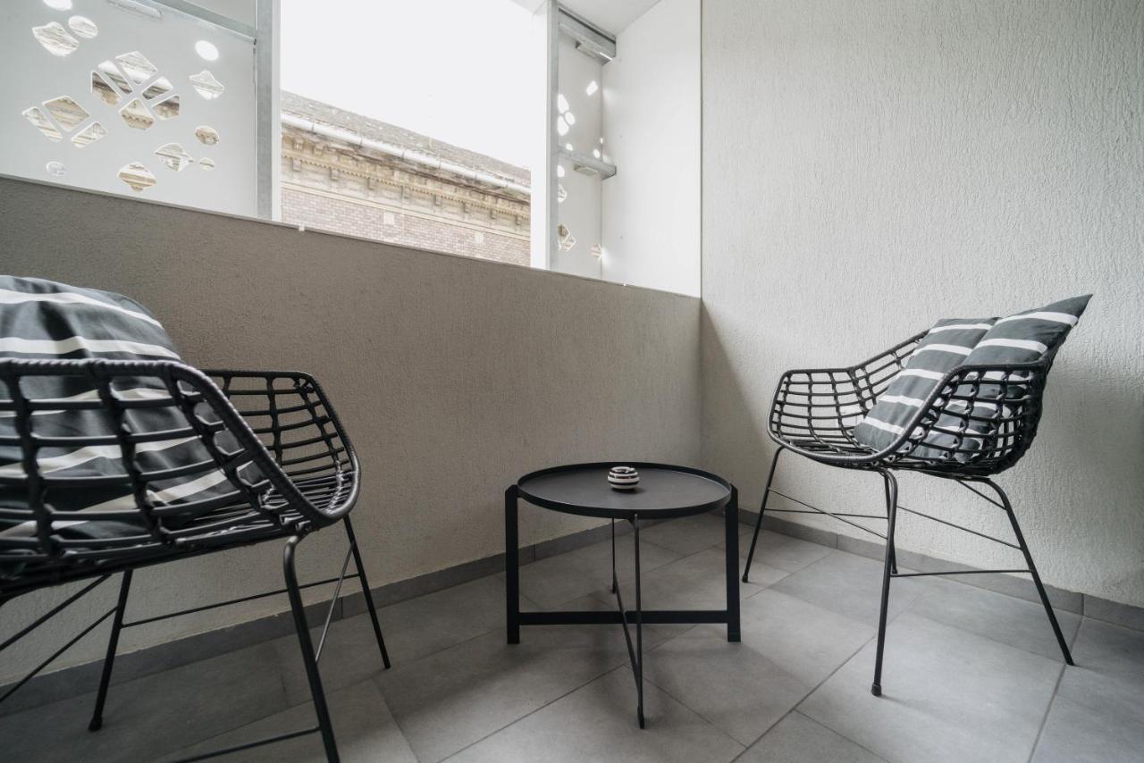 Monkey Suite Budapest Exteriör bild